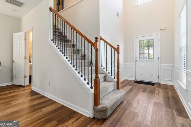 Building Photo - 105 Finchley Dr