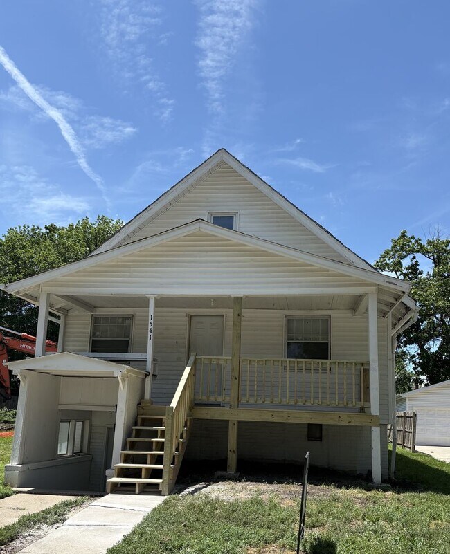 Building Photo - 1541 Whittier St