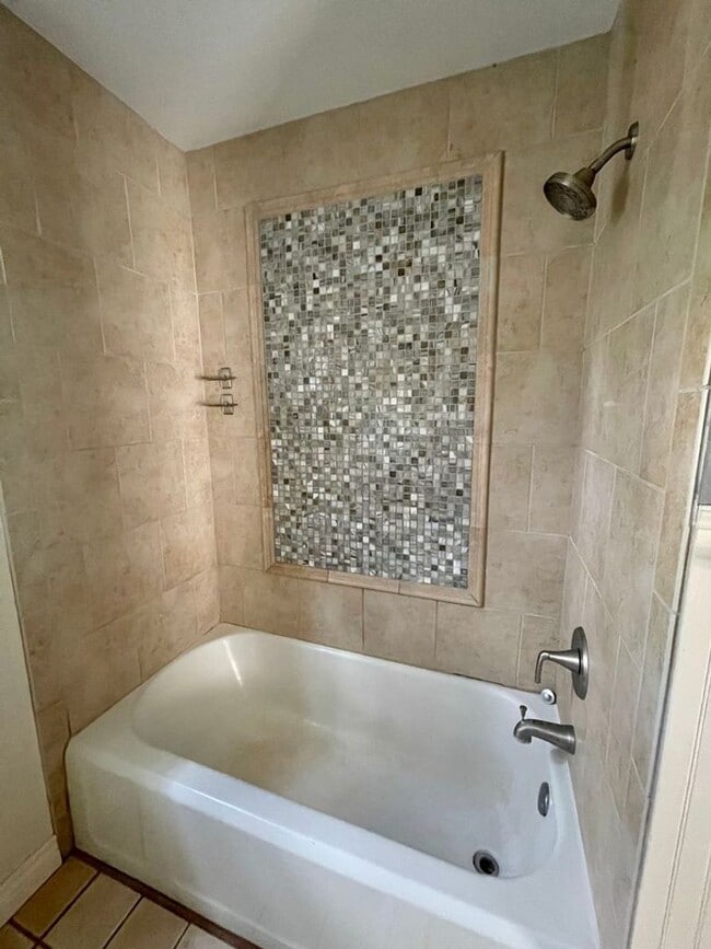 Foto del edificio - 849 Ballinger St