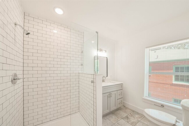 Foto del edificio - 6644 Lawndale St