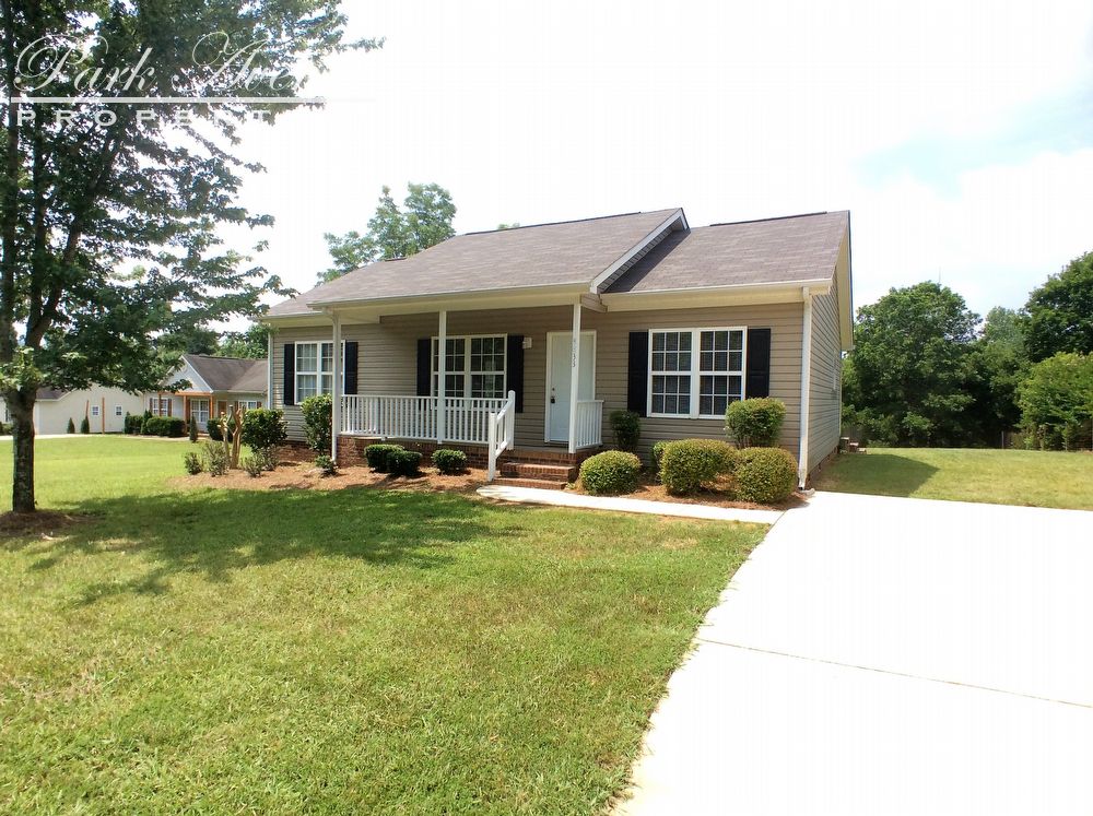 Primary Photo - 8833 Reedy Creek Rd