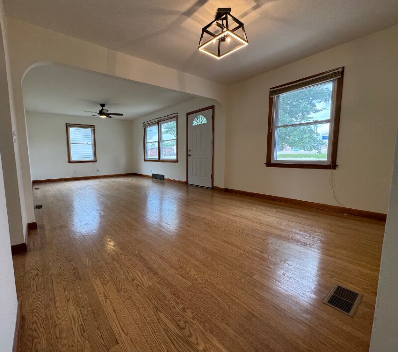 Foto principal - 814 E Veterans Memorial Pkwy