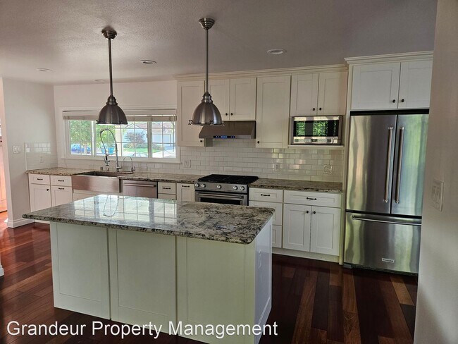 Building Photo - 3 br, 2 bath House - 10571 Rampart Avenue
