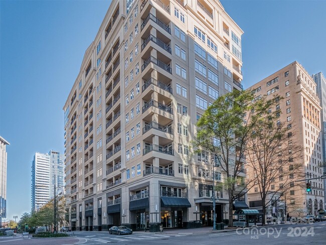 Building Photo - 230 S Tryon St