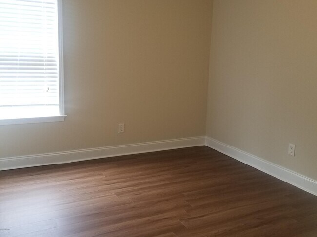 Building Photo - 1017 Stony Woods Dr