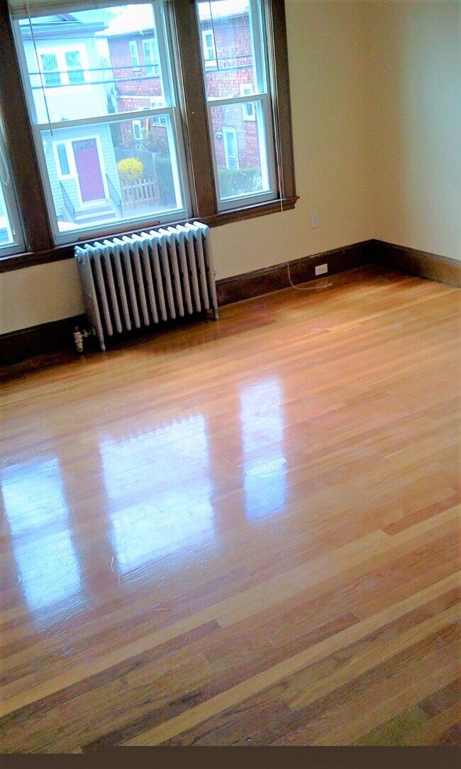 Sala de estar - 30 Newbury Ave