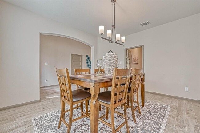 Building Photo - 127 Teralyn Grv Lp