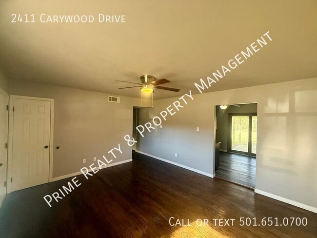 Foto del edificio - 2411 Carywood Dr