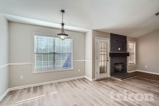 Building Photo - 891 Marta Crane Dr