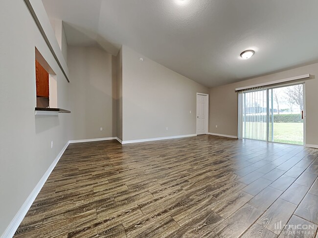 Foto del edificio - 2080 Chickadee St