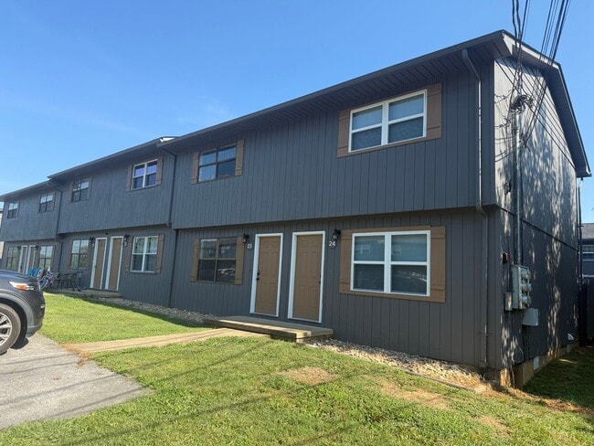 Building Photo - 2 Bedroom 1.5 Bath Apartment located in Jo...