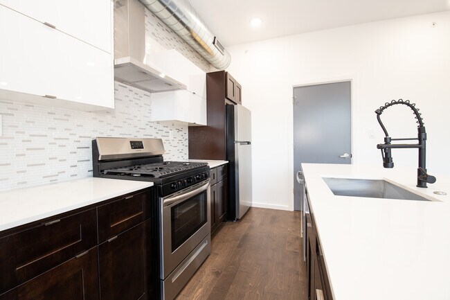 Foto del edificio - 638 Diamond St