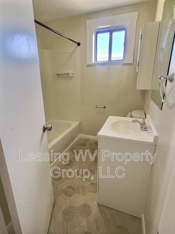 Foto del edificio - 2489 Main St