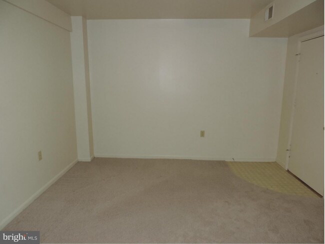 Building Photo - 8 Mosby Ct