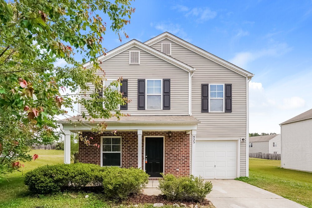 Foto principal - 925 Mailwood Dr