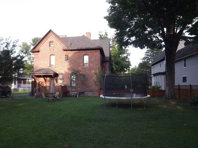 Foto del edificio - 43 Ford Ave