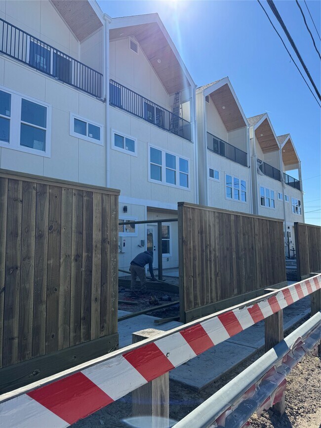 Foto del edificio - 3808 Yale St