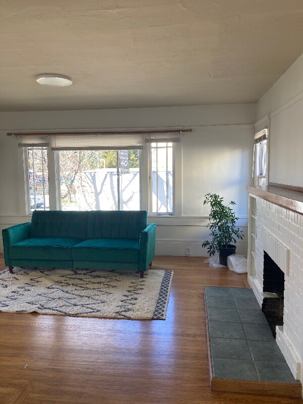 Primary Photo - 6426 Telegraph Ave