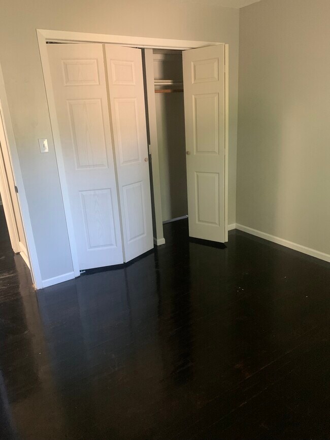 Foto del edificio - 1020 E Marion St