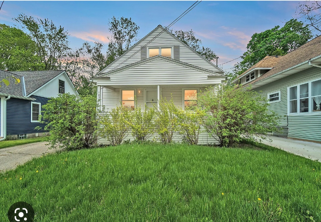 Front view of the house - 1837 Beal Ave