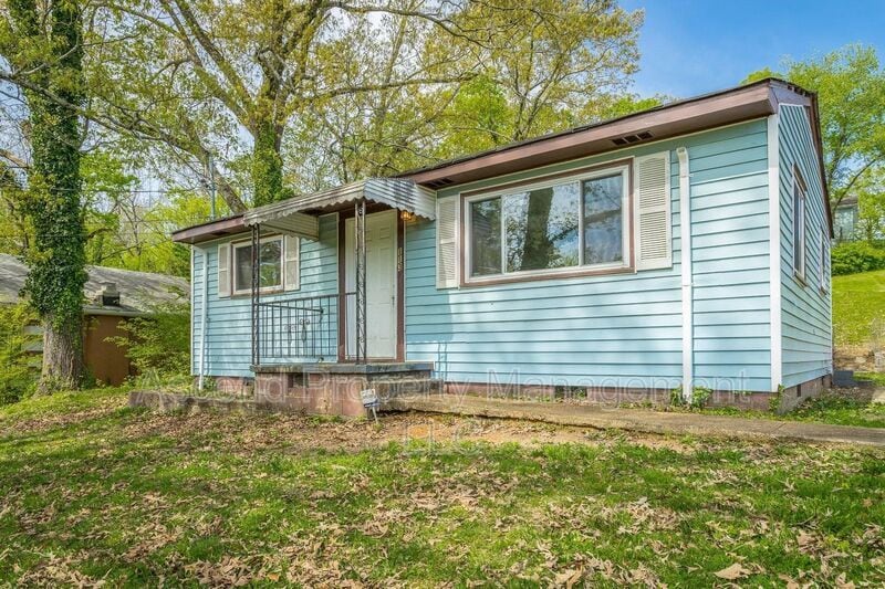 Primary Photo - 1113 Jarvis Ave