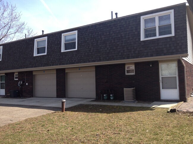 Rear Entrance & Garage - 5359 Portage St NW