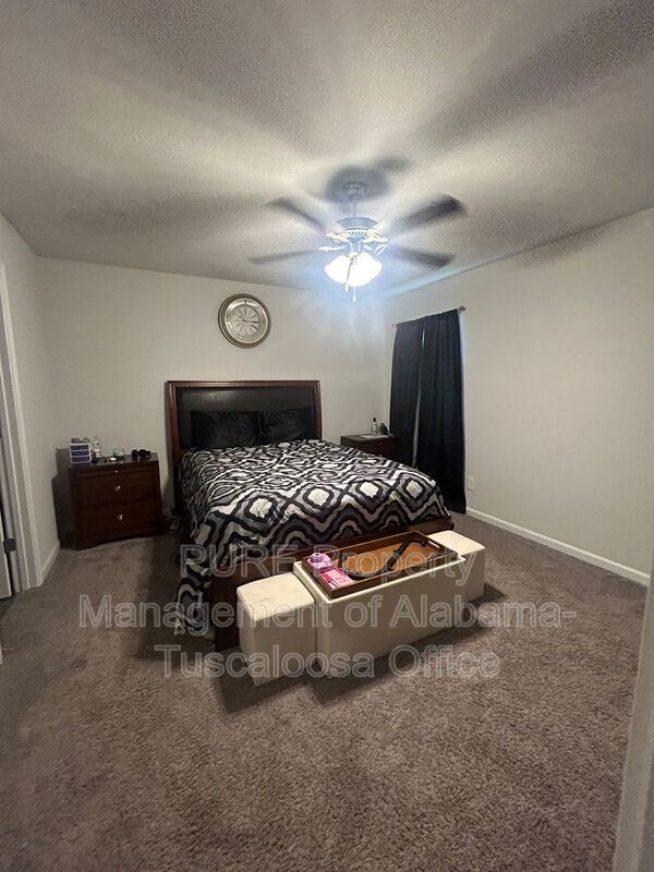 Building Photo - 16369 Seminole Dr