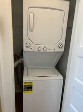 In-Unit Washer and Dryer - 514 Walnut Ave