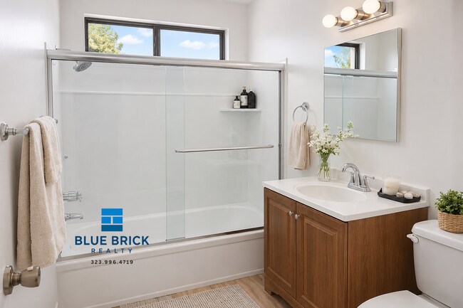 Building Photo - 5130 Yarmouth-35