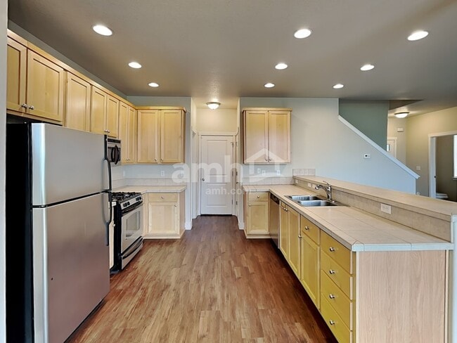 Building Photo - 1378 Alpine Lakes St SE