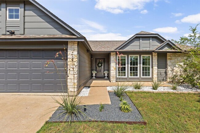 Foto del edificio - 8000 Treehouse Ln