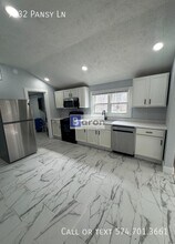 Building Photo - 7232 Pansy Ln