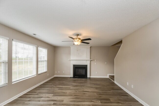 Foto del edificio - 3004 Ranburne Dr