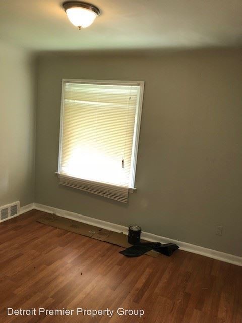 Foto del edificio - 3 br, 1 bath House - 15720 Steel