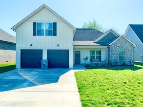 Building Photo - 161 Jesse Dr