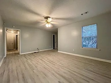 Foto del edificio - 3354 Gaston Ave