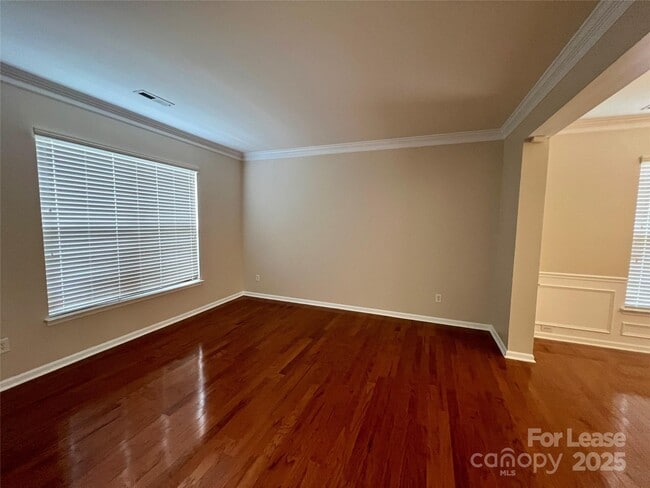 Building Photo - 7001 Mountain Top Ct