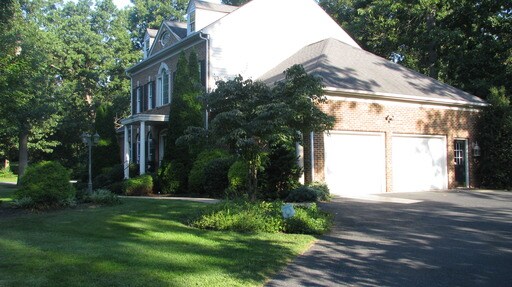 Foto del edificio - 105 Pelham Woods Cir