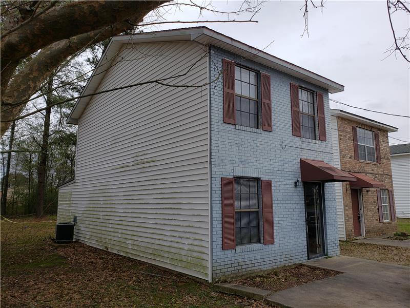 Primary Photo - 2166B Babe St