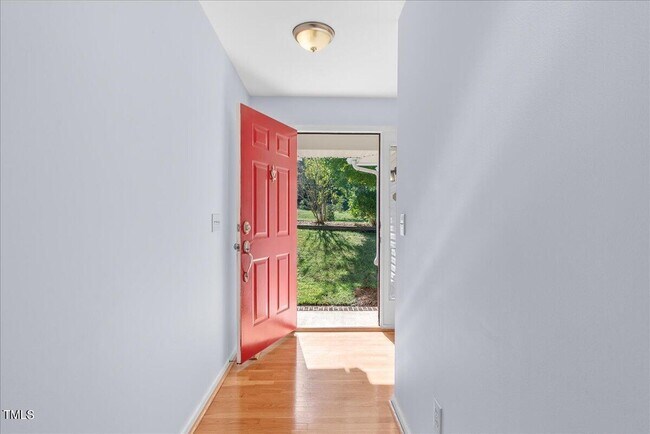 Foto del edificio - 624 Deacon Ridge St