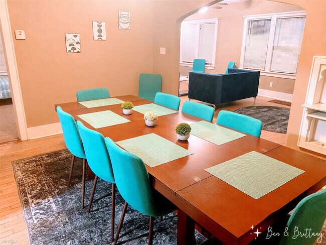 Foto del edificio - 3 br, 2 bath House - 923 N Holyoke St