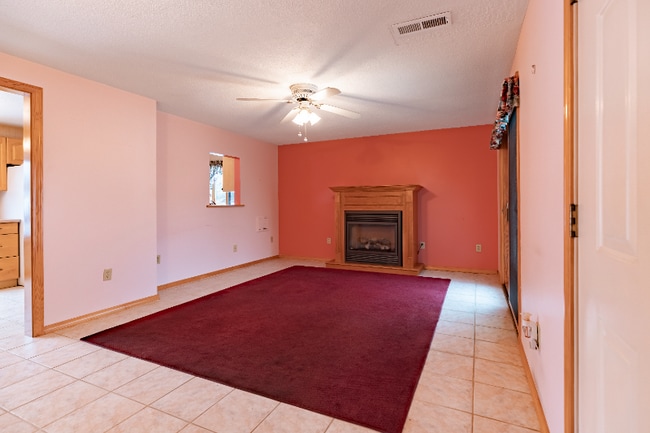 Building Photo - 43 Commons Dr