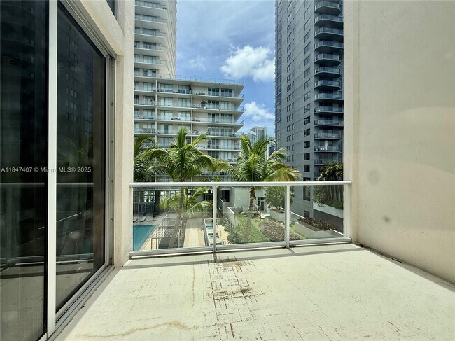 Foto del edificio - 3451 NE 1st Ave