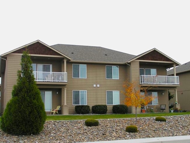 Building Photo - 48 Beacon Dr