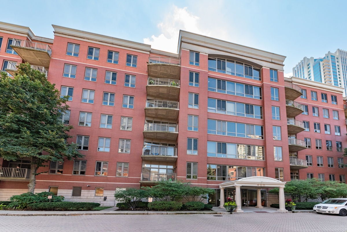 Primary Photo - 400 N Clinton St