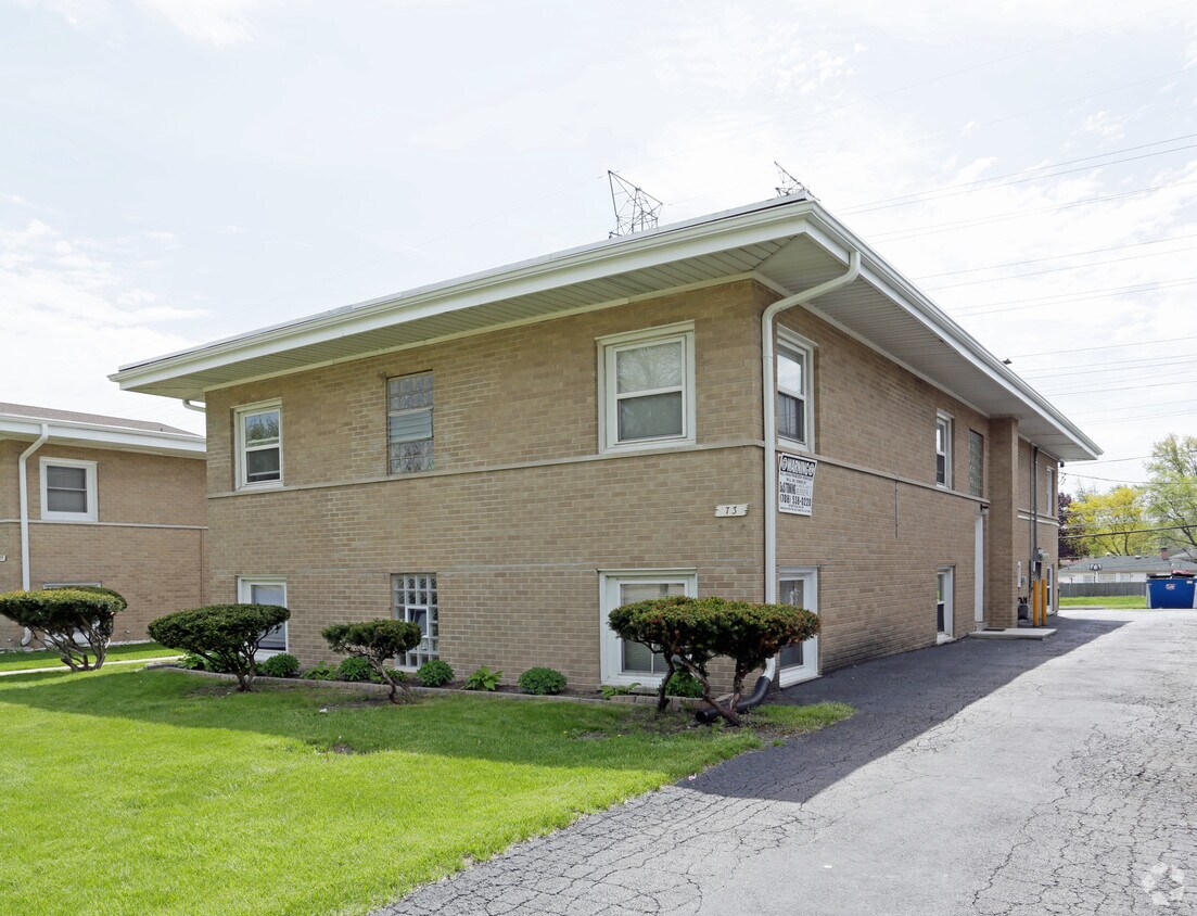 Building Photo - 73 E Blecke Ave