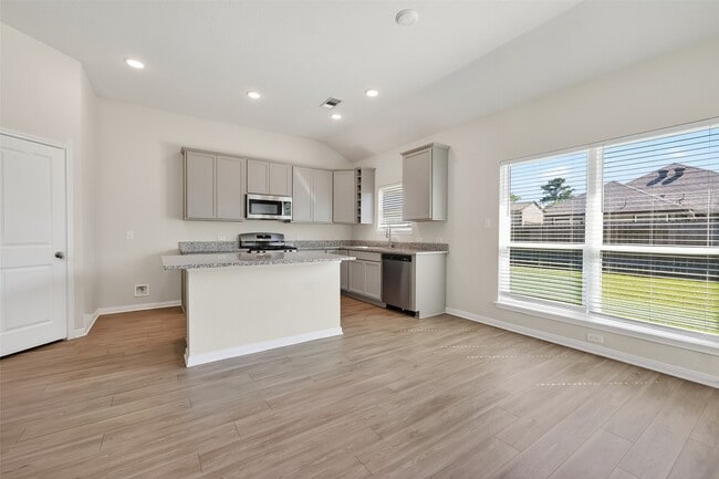 Building Photo - 14371 N Summerchase Cir