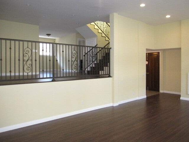 Building Photo - 5274 Lindley Ave