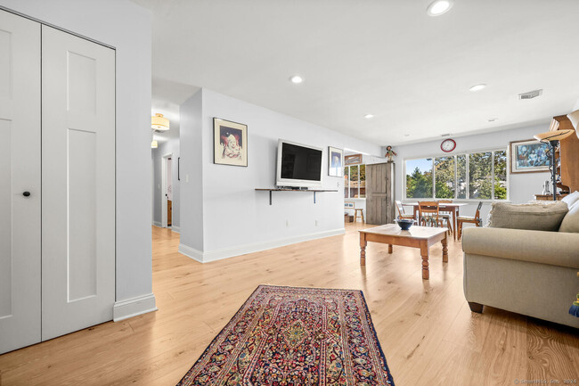 Foto del edificio - 108 Southport Woods Drive