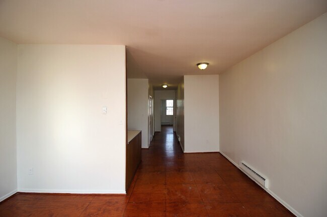 Foto del edificio - 212 E Biddle St